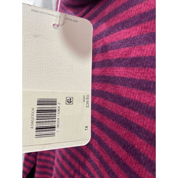 Levi's Women's Moon Plus Size Rib Turtleneck Top - Monday Stripe Beet Red 1X - Picture 4 of 6